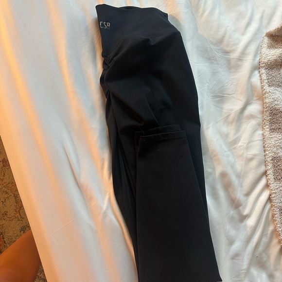 CSB SERINITY SCRUNCH LEGGINGS - SIZE L - Picture 3 of 4